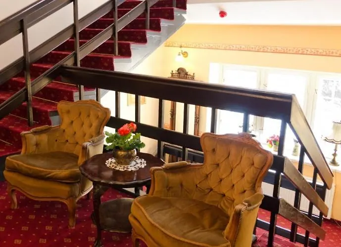 Retro Jemiola Centrum 게스트하우스 카르파츠